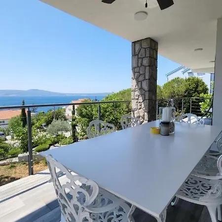 Livingston Apartment Novi Vinodolski